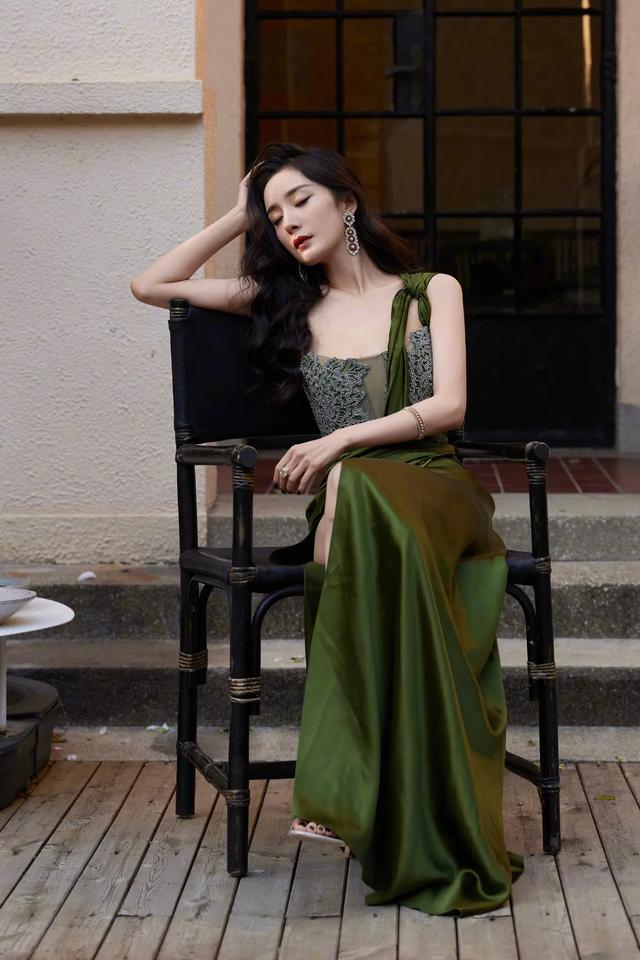 杨幂，大幂幂，你是人间山茶花