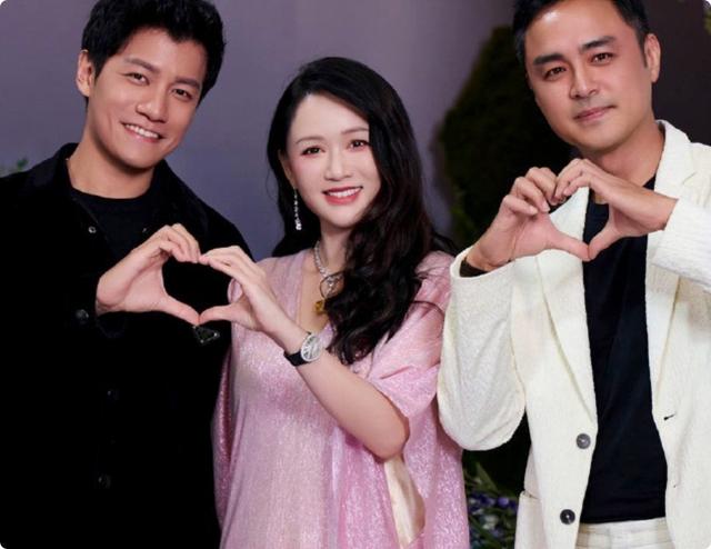 萧敬腾婚礼：小S的腿，贾静雯的肩，徐若瑄的脸，把新娘风头抢了