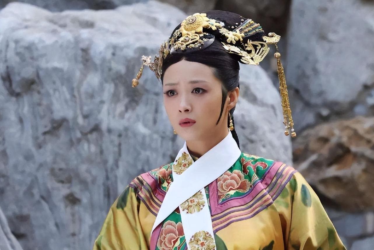 41岁蒋欣竟“秒杀”27岁关晓彤,网友:瘦下来的华妃娘娘美出天际