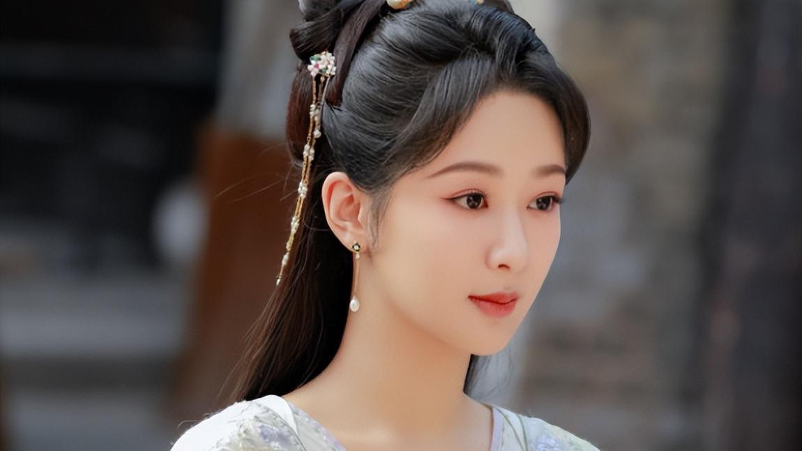 才播1天，就是飙升榜扛把子，网友：今年唯一让我熬夜狂追到底的古装剧