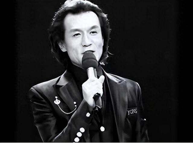 别再心疼李咏了！离世5年后医生暴露死亡真相，难怪选择葬身美国