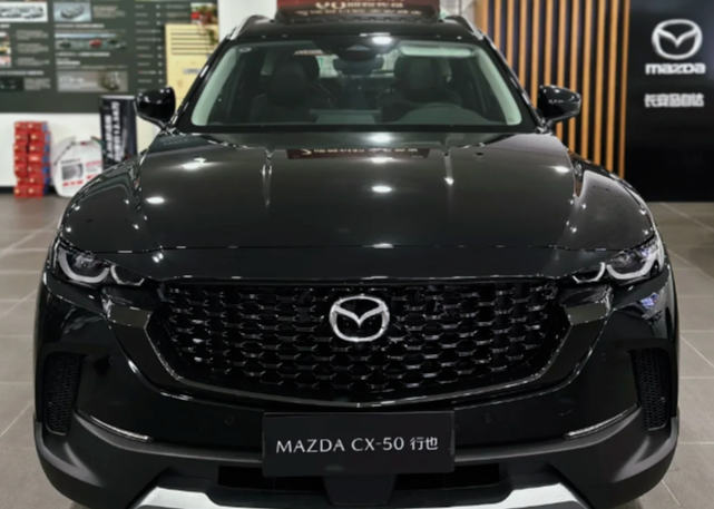 被严重低估的东瀛宝马！2.5L、6AT仅12万，超稳操控、超低油耗