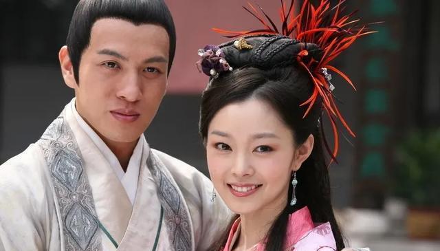 杀疯了！赵丽颖十年前作品《戏点鸳鸯》又爆火，不愧是封神的甜妹