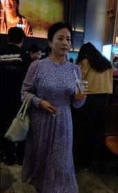 刘亦菲母亲65岁了 最新照片公开 网友对她的美丽赞叹不已