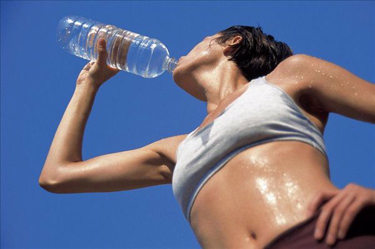 汗从哪儿出，病就从哪儿来？夏天出汗，到底是好事还是坏事呢？