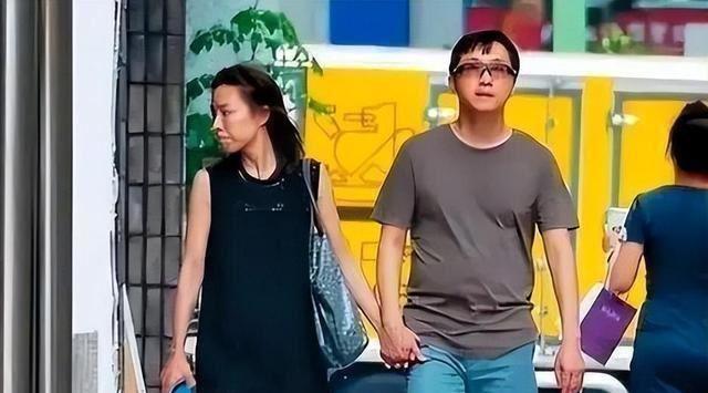 庾澄庆:不知不觉63岁的他已再婚8年,第二任妻子为他生一男一女