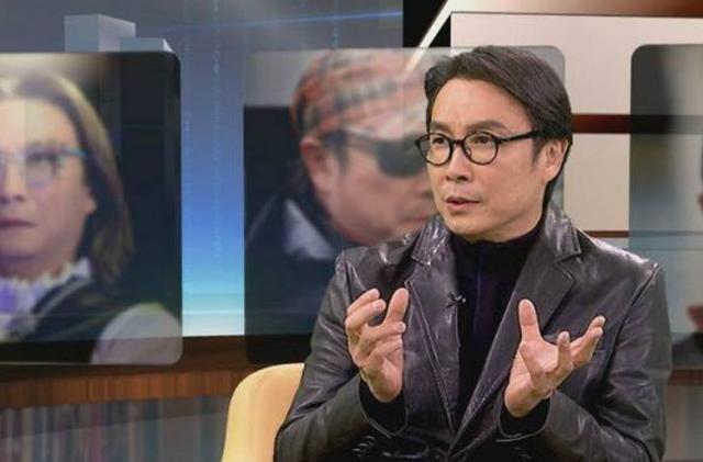 演员刘松仁:43岁娶小20岁空姐,如今75岁无儿无女,他后悔了吗?