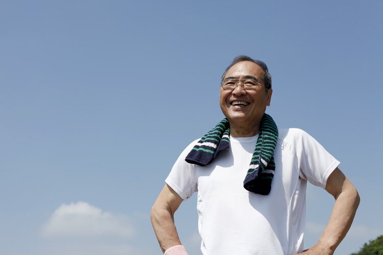 长期静养与天天锻炼的人，谁更长寿？调查3.6万名老人，给出答案