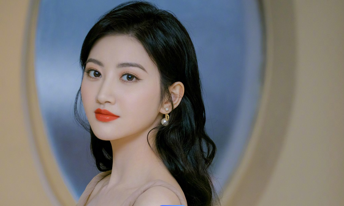 和张继科分手后, 景甜整容式变美, 穿无痕衣不见一丝赘肉