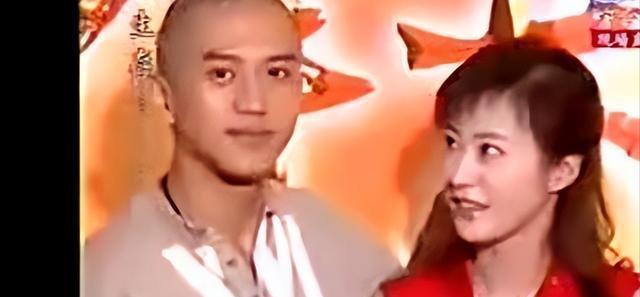 回顾郝蕾与刘烨离婚后,自己一人养育双胞胎儿子,如今如何?