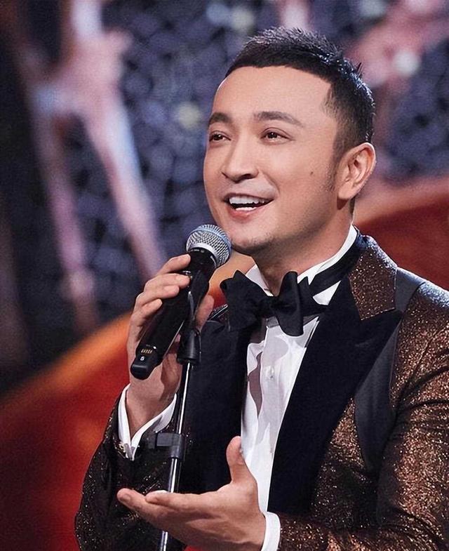 缺失主持8年的《星光大道》，小尼被央视弃用，成第二个李思思？