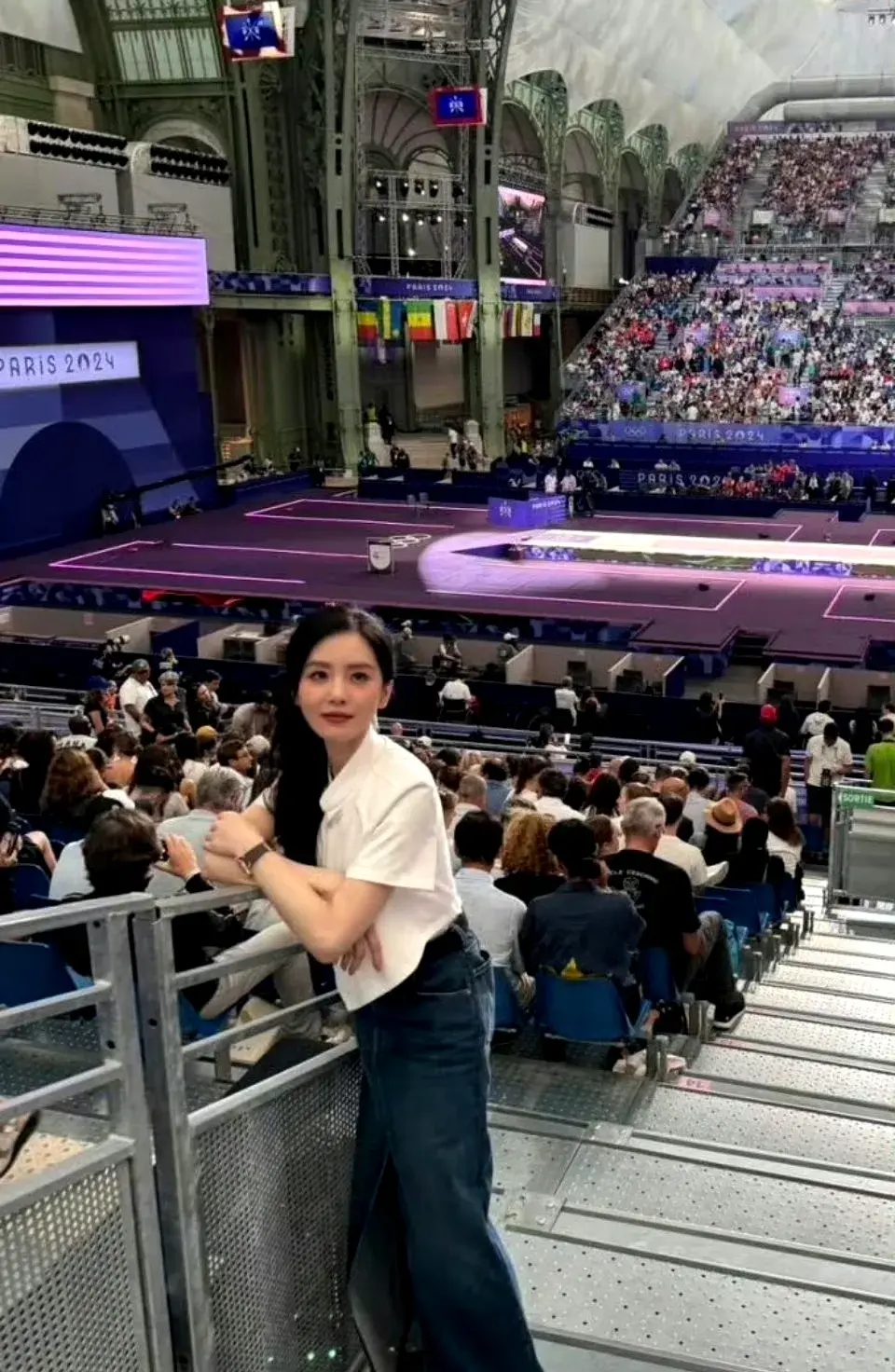 刘诗诗惊现奥运会现场,一颦一笑令人心动,众人惊呼太美了