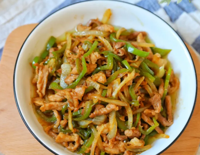 大姐查出高血脂后,再也不愿碰肉和油,3年过去,血脂稳定了吗?