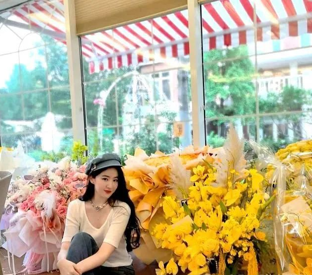 一场刘亦菲37岁生日宴,娱乐圈的人情冷暖,展现得淋漓尽致