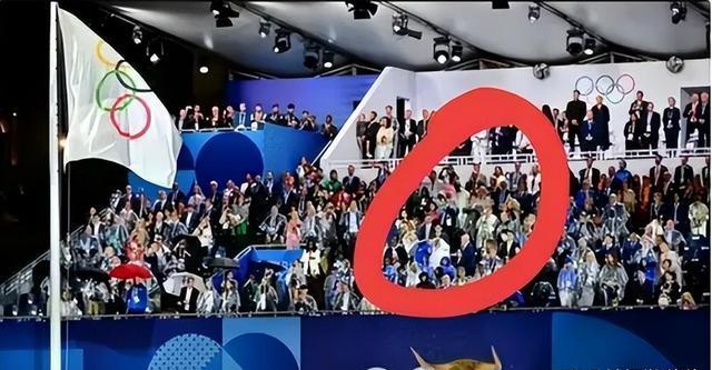 万万没想到，41岁的霍启山竟然以这种方式，成为了“全网焦点”！