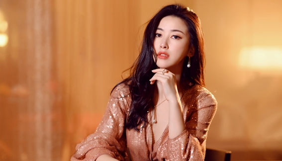 “京圈名媛”朱珠:前任个个是“人物”,如今选择嫁给圈外人