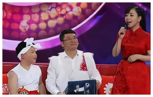 歌手王二妮：23岁成名，放弃百万年薪下嫁农村丈夫，如今过得怎样