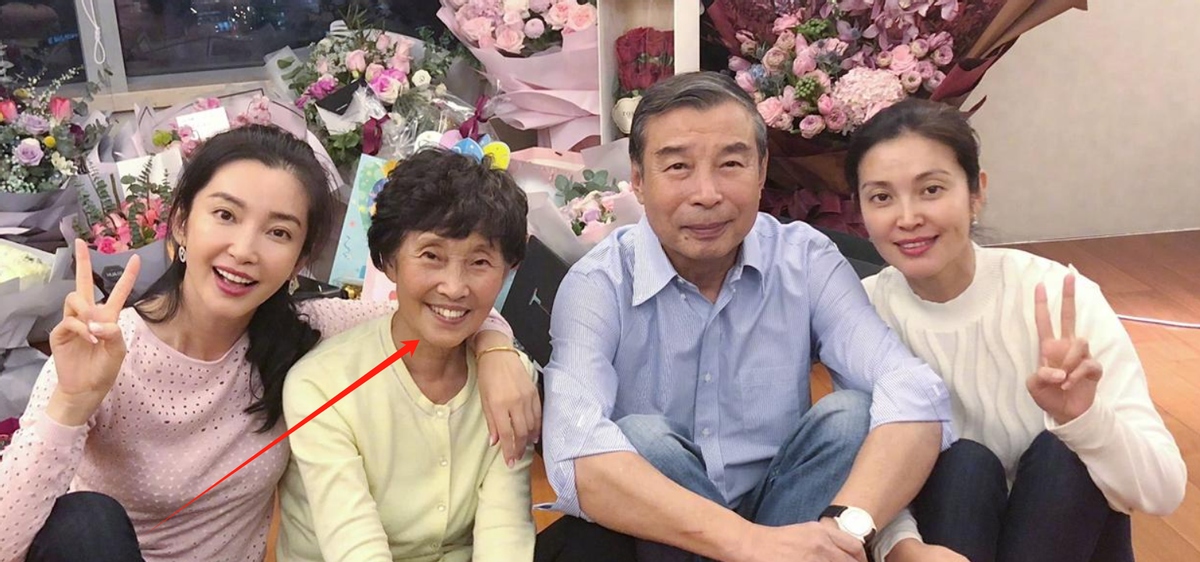 事实证明,销声匿迹两年的李冰冰,早已经走上了另一条大道