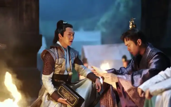 《庆余年》来袭:二皇子拿捏费介、算计范闲成笑话?