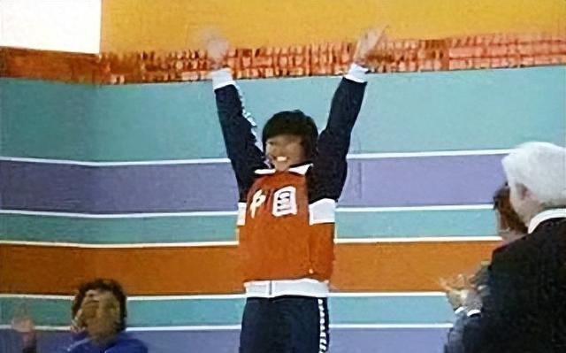 送郭晶晶上裁判席,开除田亮力捧全红婵,“铁娘子”如今怎么样了