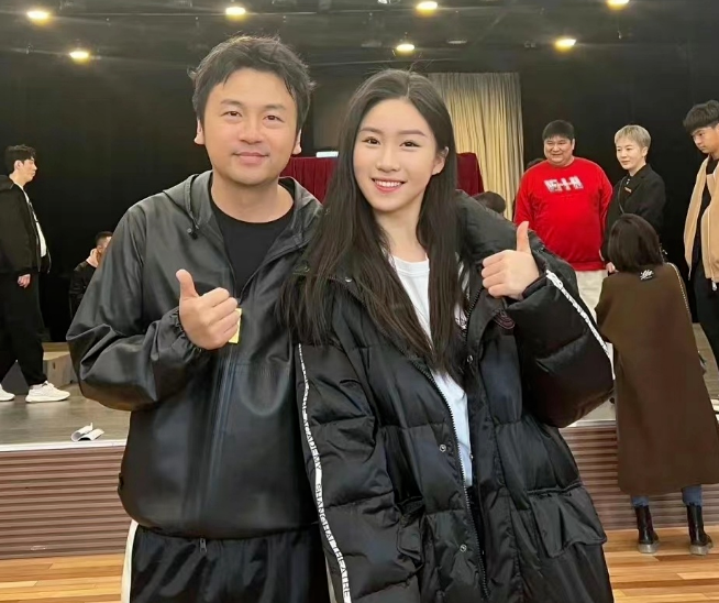 雷佳音又获奖了！打破孙红雷的垄断，成为史上第11位大满贯，连陈道明都不是