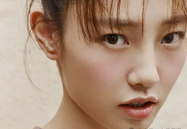 白百何儿子，身高近180，网友惊呼：像谁一目了然