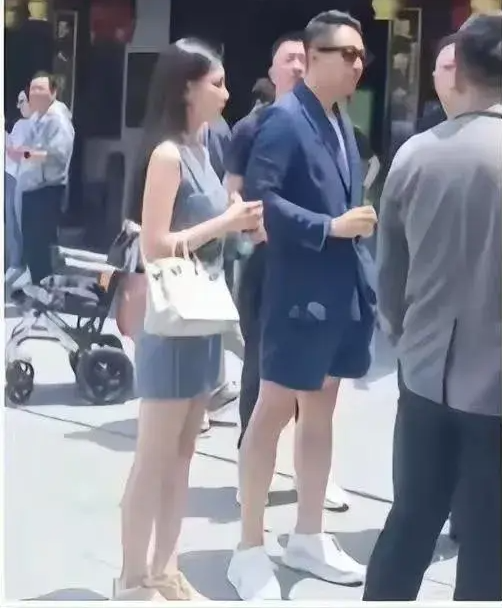 张兰吐槽马莜梅2个月花300万，汪小菲压力山大，疑有婆媳矛盾