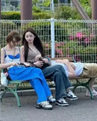 王思聪新女友像洋娃娃，王思聪关注她好多年了