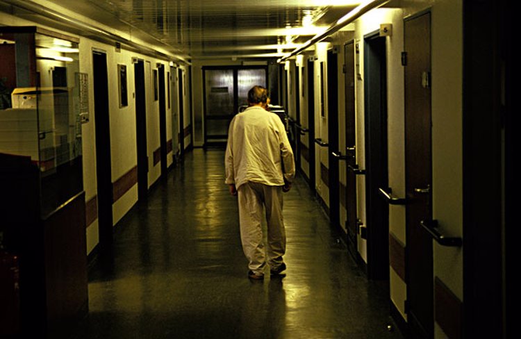 癌症晚期患者放弃治疗后当天死亡，起诉医院索赔20万！