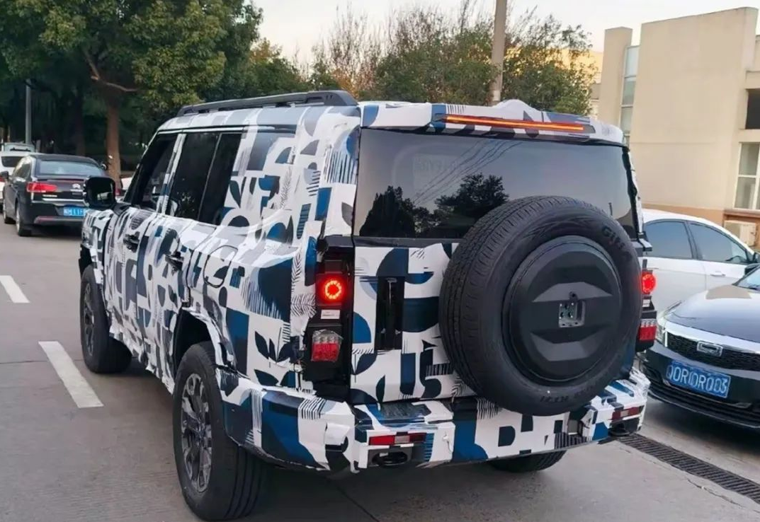 奇瑞全新硬派SUV，捷途T5量产版，外观方正硬朗，背挂式备胎