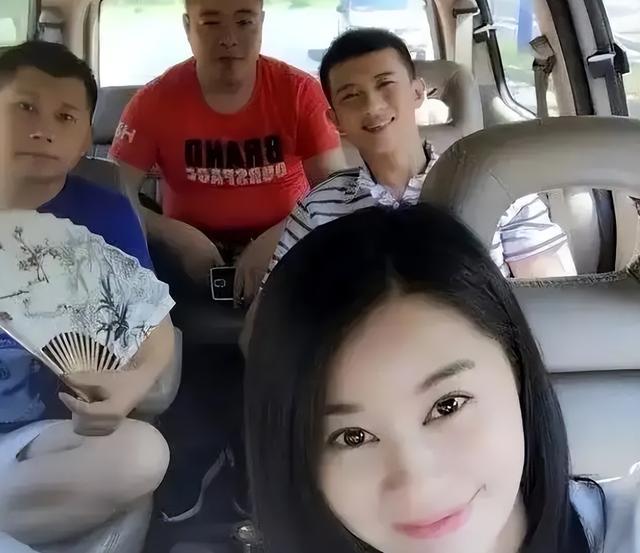 因果有轮回，苍天饶过谁！这回，何云伟终为“两面三刀”付出代价