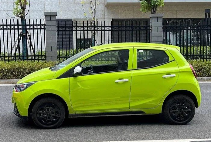 纯电小车“卷王”，仅售2万多，法国雷诺设计，续航超200公里