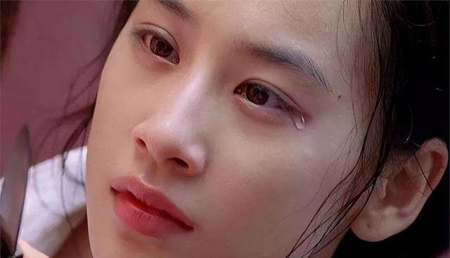 佩戴“上亿天珠”炒菜,一年两亿零花钱,她为何还是想离婚?