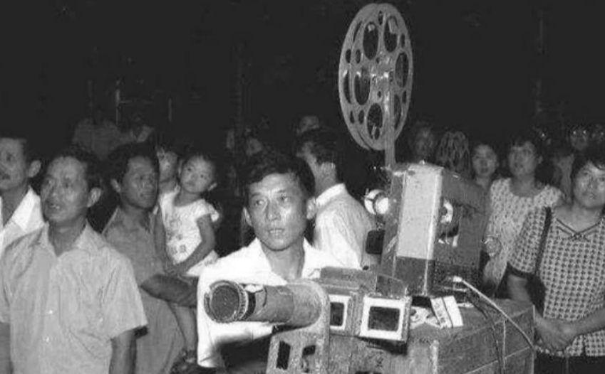 70年代的铁饭碗,当初给个县长都不换,如今却沦为最底层工作