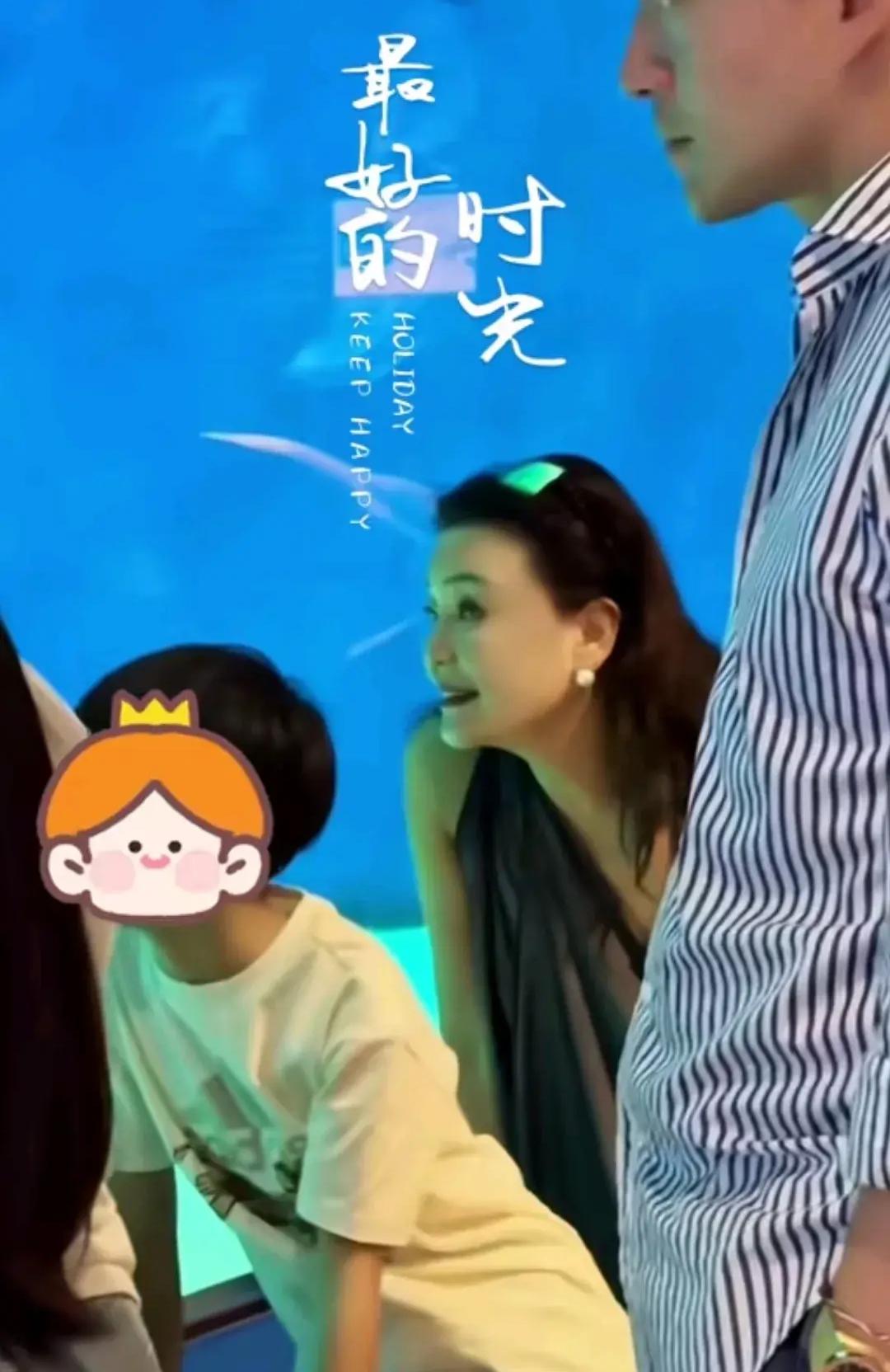 汪小菲全家温馨亮相，马筱梅与小玥儿如闺蜜同行，张兰眼中只有宝贝孙子