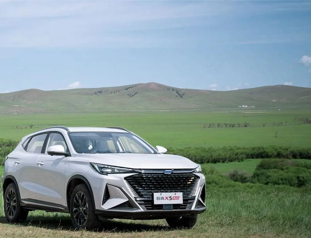 年轻人的福音，长安推出10万级新SUV，1.5T加速7.51秒