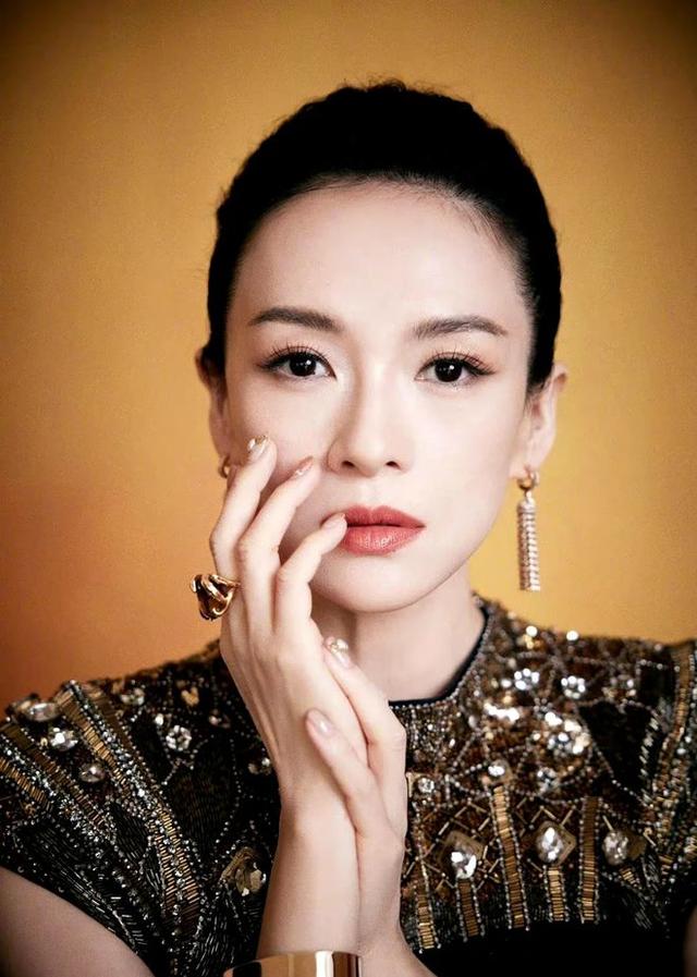 明星片酬如天文数！个个荒唐至极