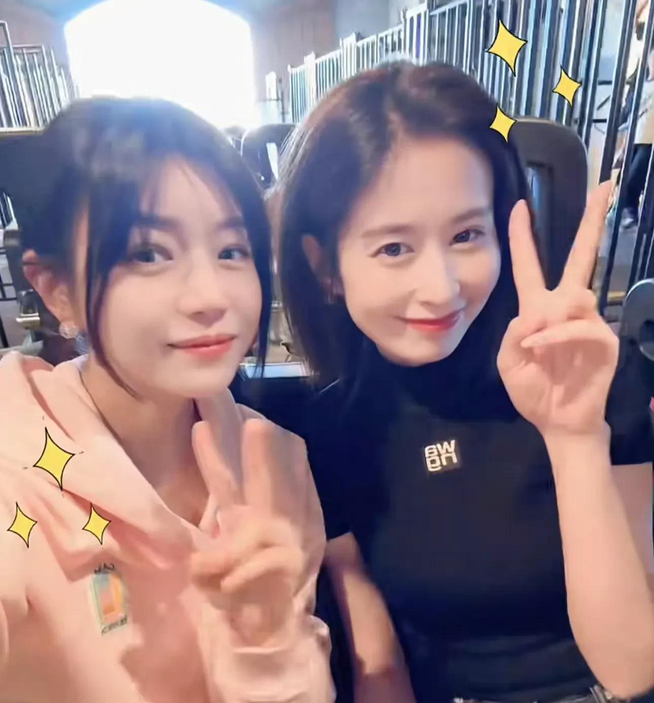 陈妍希晒8岁小星星近照，母子二人韩国旅行，陈晓依旧未现身