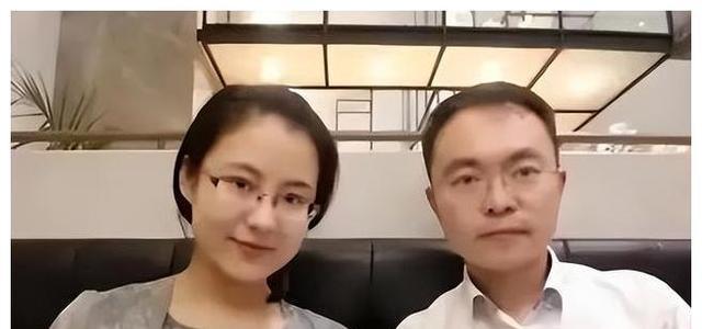 蔡磊夫妇直播“翻车”！镜头背后的真实蔡磊藏不住了？