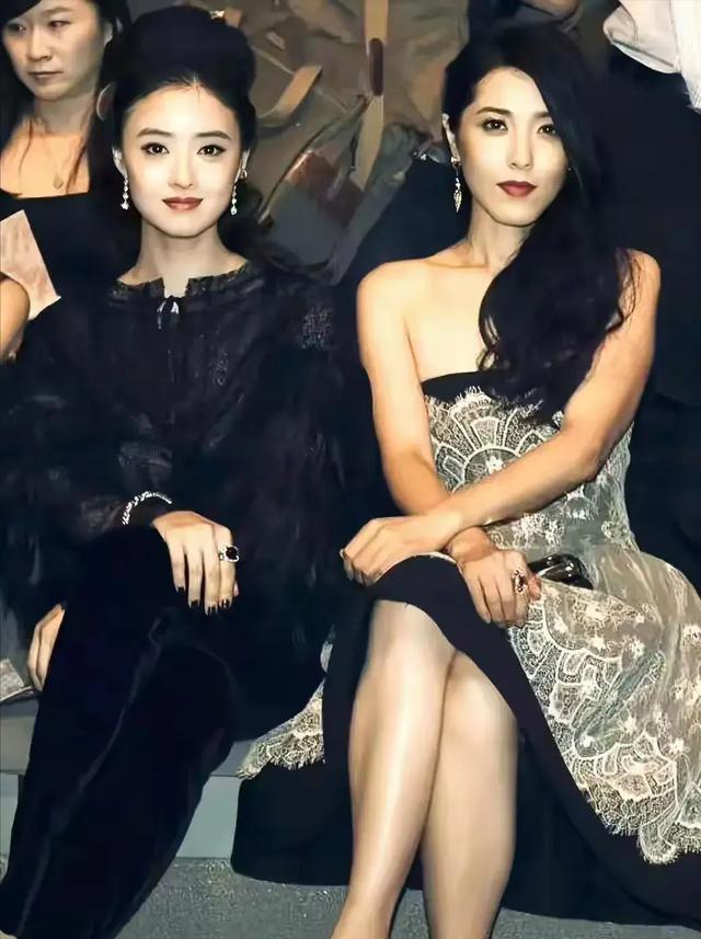 蒋欣与曾黎11年前合照曝光,绝色与漂亮的差距一目了然