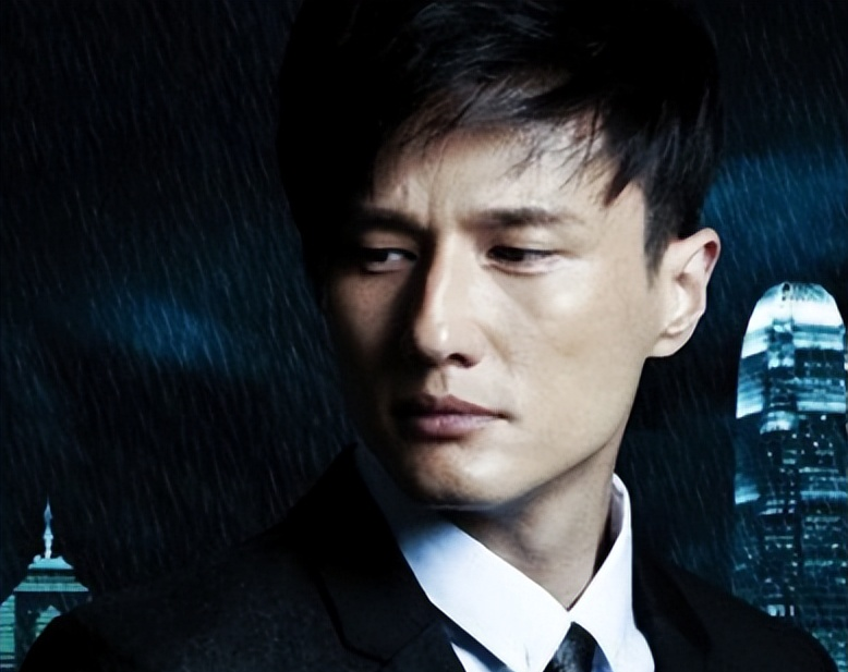 长得痞帅痞帅的，演了86部戏也没红，今49岁被郭麒麟带红了