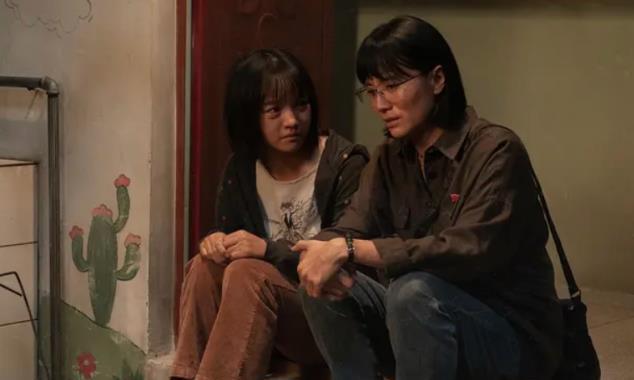 没想到,宋佳竟以这种方式,给娱乐圈的“海清们”提了1个醒!