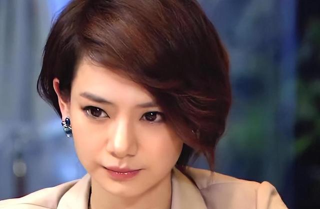 “硅胶脸”又来祸害献礼剧?高颜值被打回原形,演技再好也没用