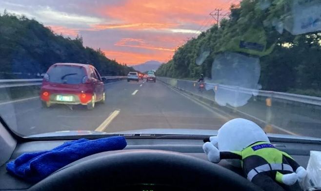 经历了400公里的高速后，才知道电车和油车的差距，都是真心话