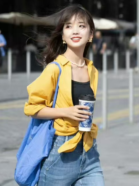 34岁李子柒和34岁王冰冰站在一起，什么是相由心生，我彻底明白了