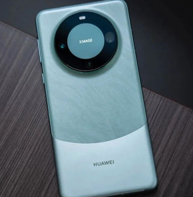 华为Mate70 全程高能丨10月12日,这次真的很炸!