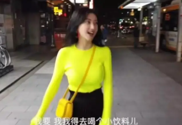 和张继科分手后, 景甜整容式变美, 穿无痕衣不见一丝赘肉