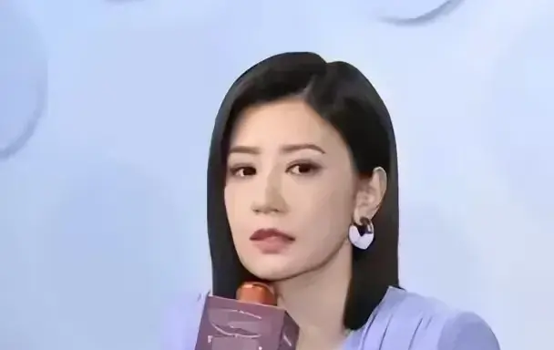 贾静雯发声力挺大S具俊烨,言语引发网络吐槽,大家纷纷在线揭短