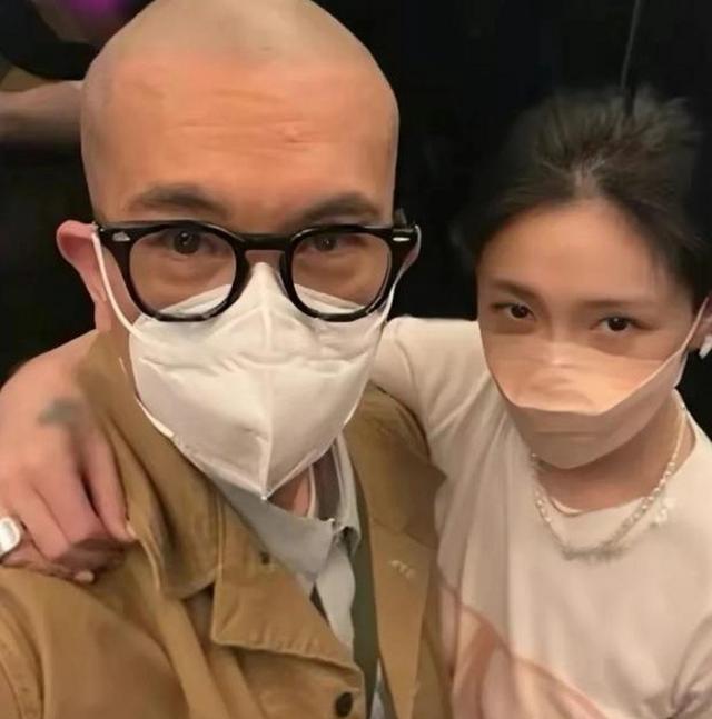 麻六记四周年庆典现场出现的一幕,说明小S比大S聪明?