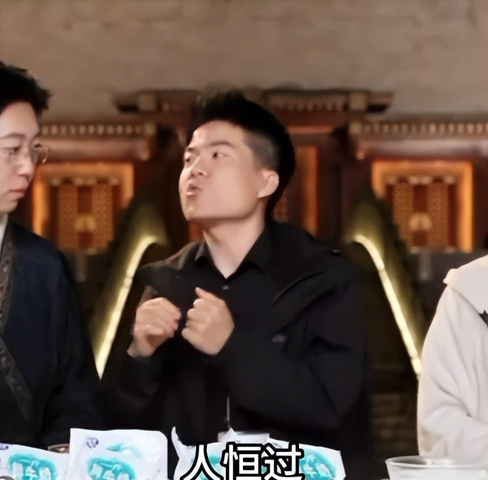 董宇辉全面翻车，可以说是活该吗？